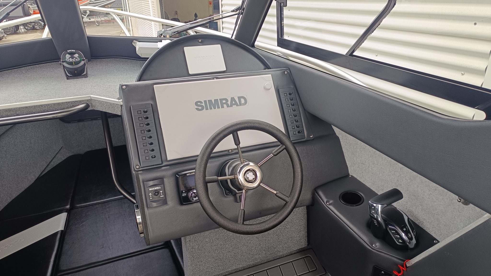 Profile Boats 735H Platinum F250