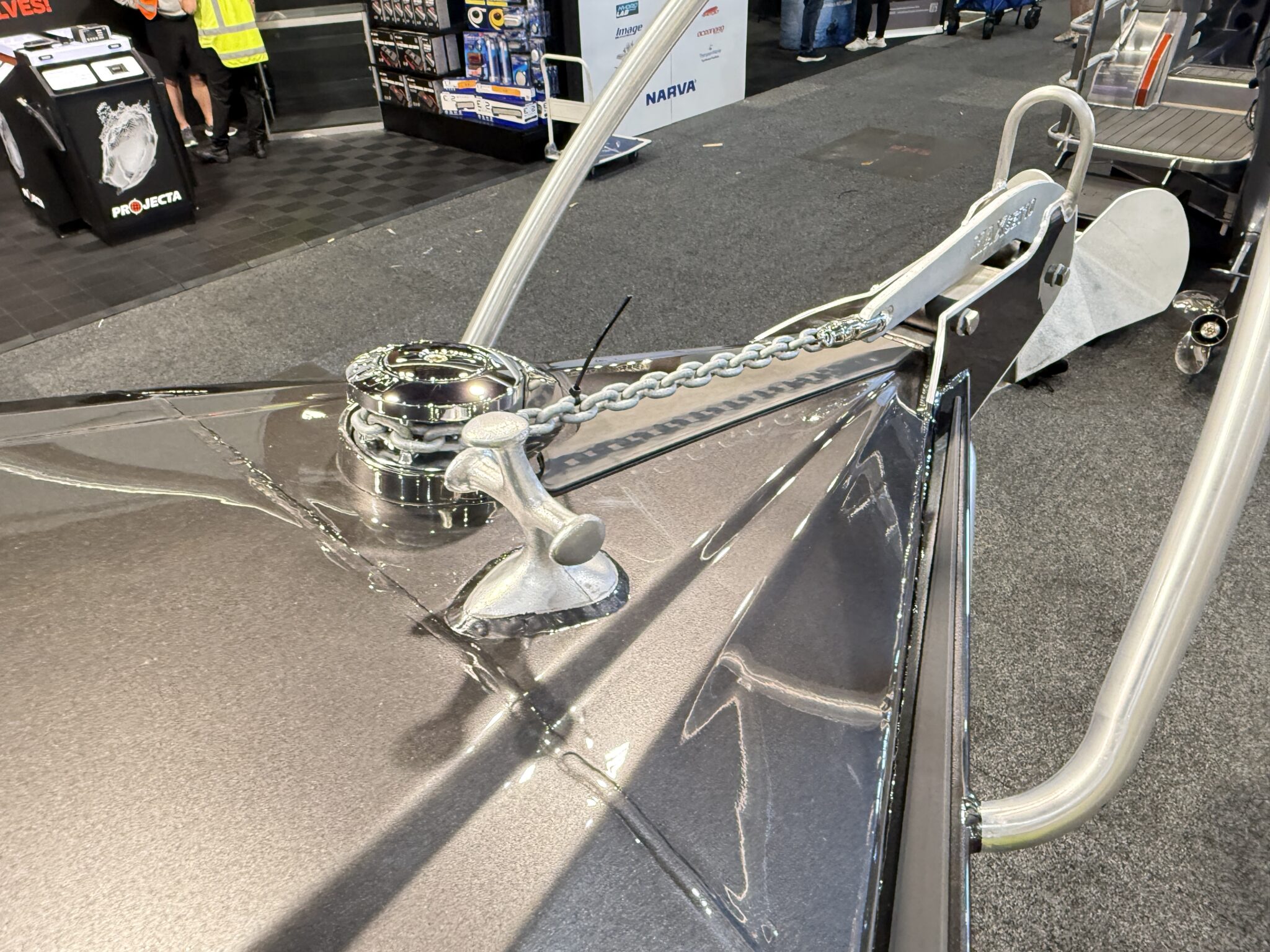 Profile Boats 735H Platinum Yamaha F250 Helm Master EX