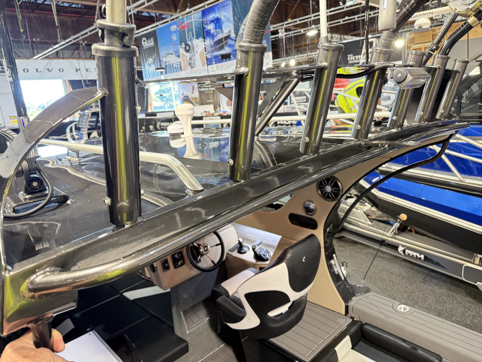 Profile Boats 735H Platinum Yamaha F250 Helm Master EX