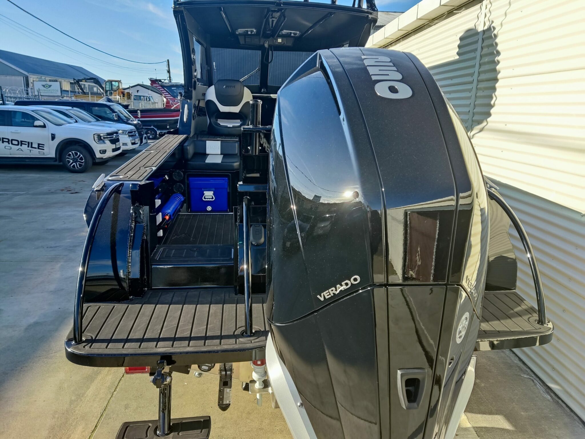 Profile Boats 735H Platinum “Black Edition” Mercury Verado V8 (2023)