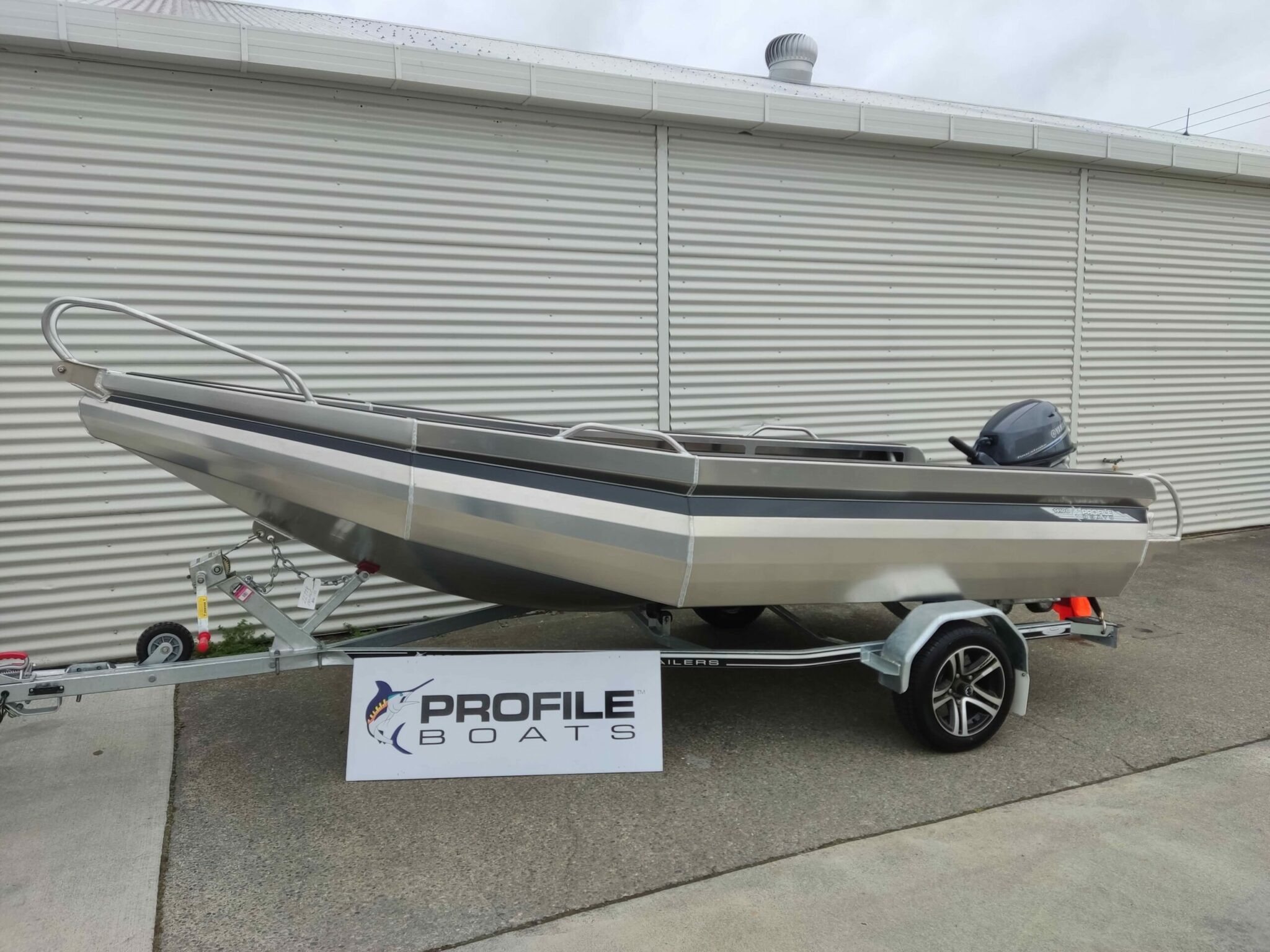 Profile Boats 1410D Dive Yamaha F25