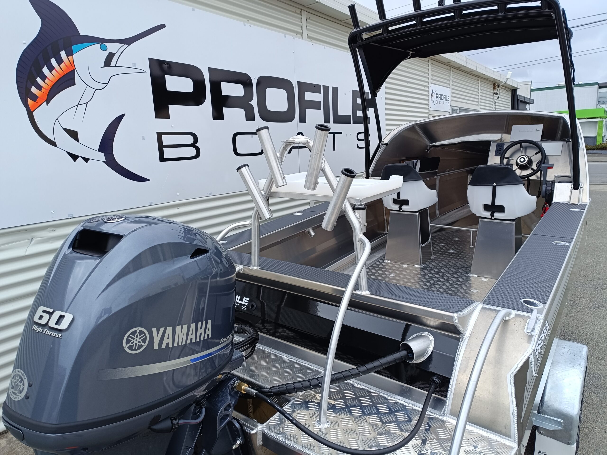 Profile Boats 465C Sport New Yamaha F60HT