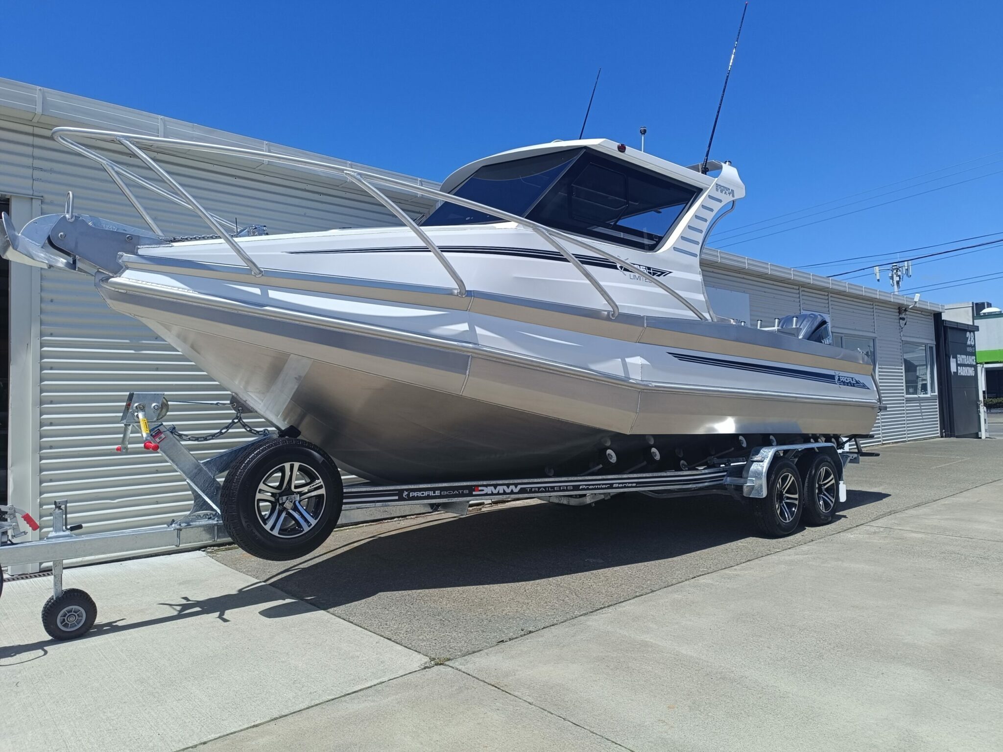 Profile Boats 735H Limited Yamaha F250XSB