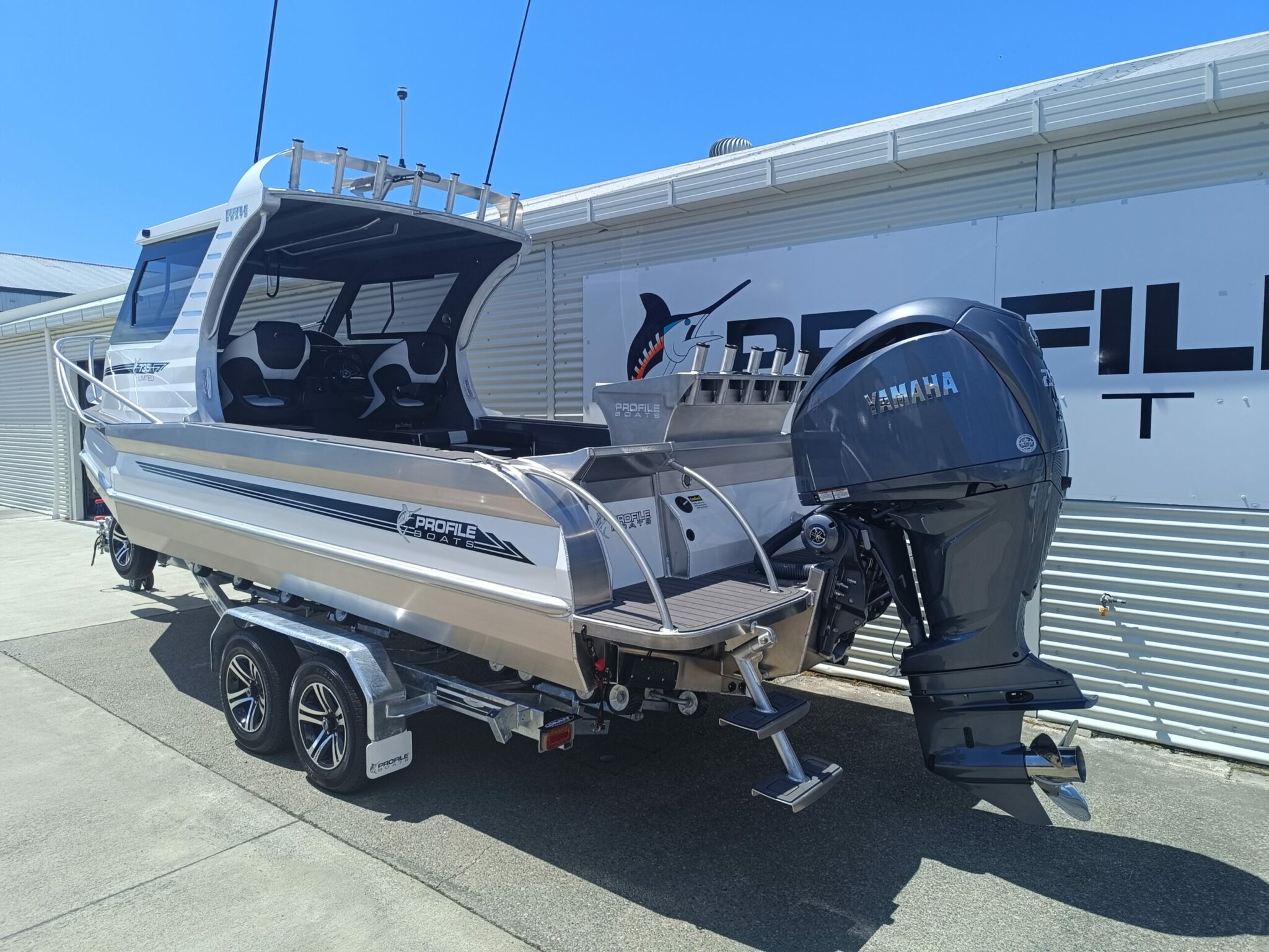 Profile Boats 735H Limited Yamaha F250XSB