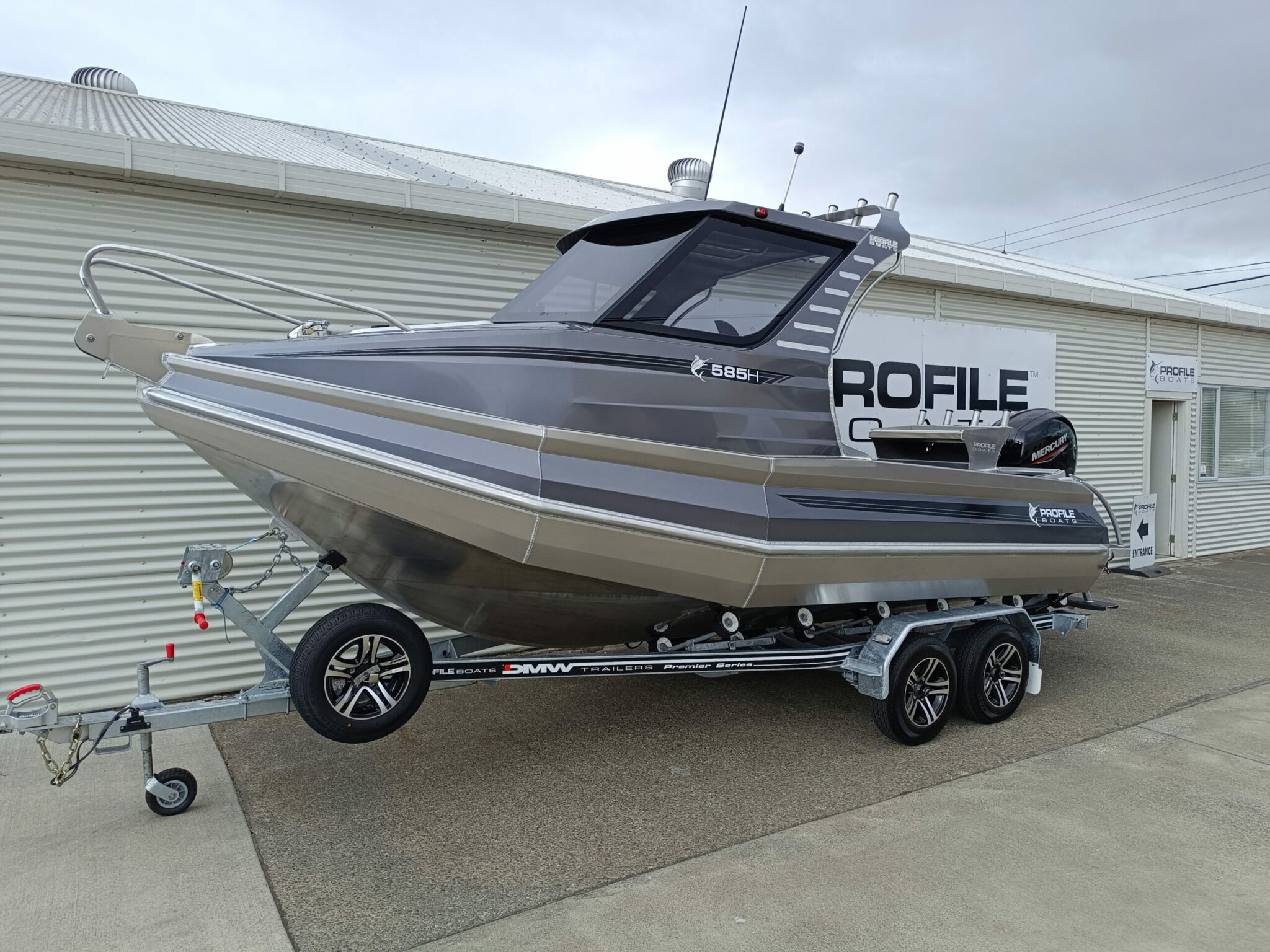 Profile Boats 585H Sport Mercury 135XL