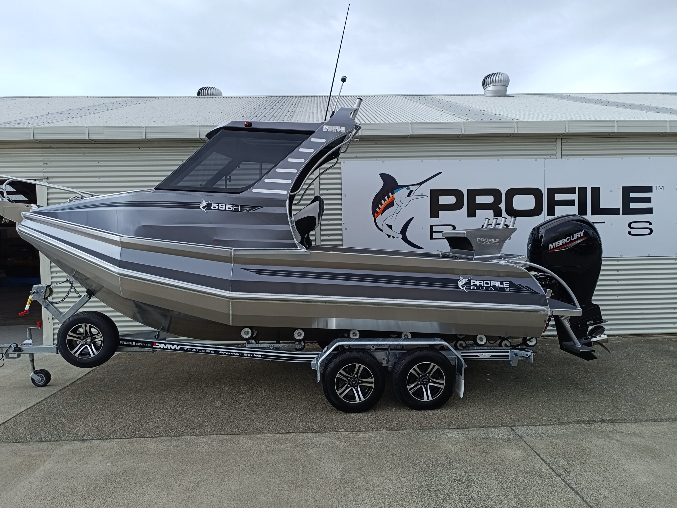 Profile Boats 585H Sport Mercury 135XL