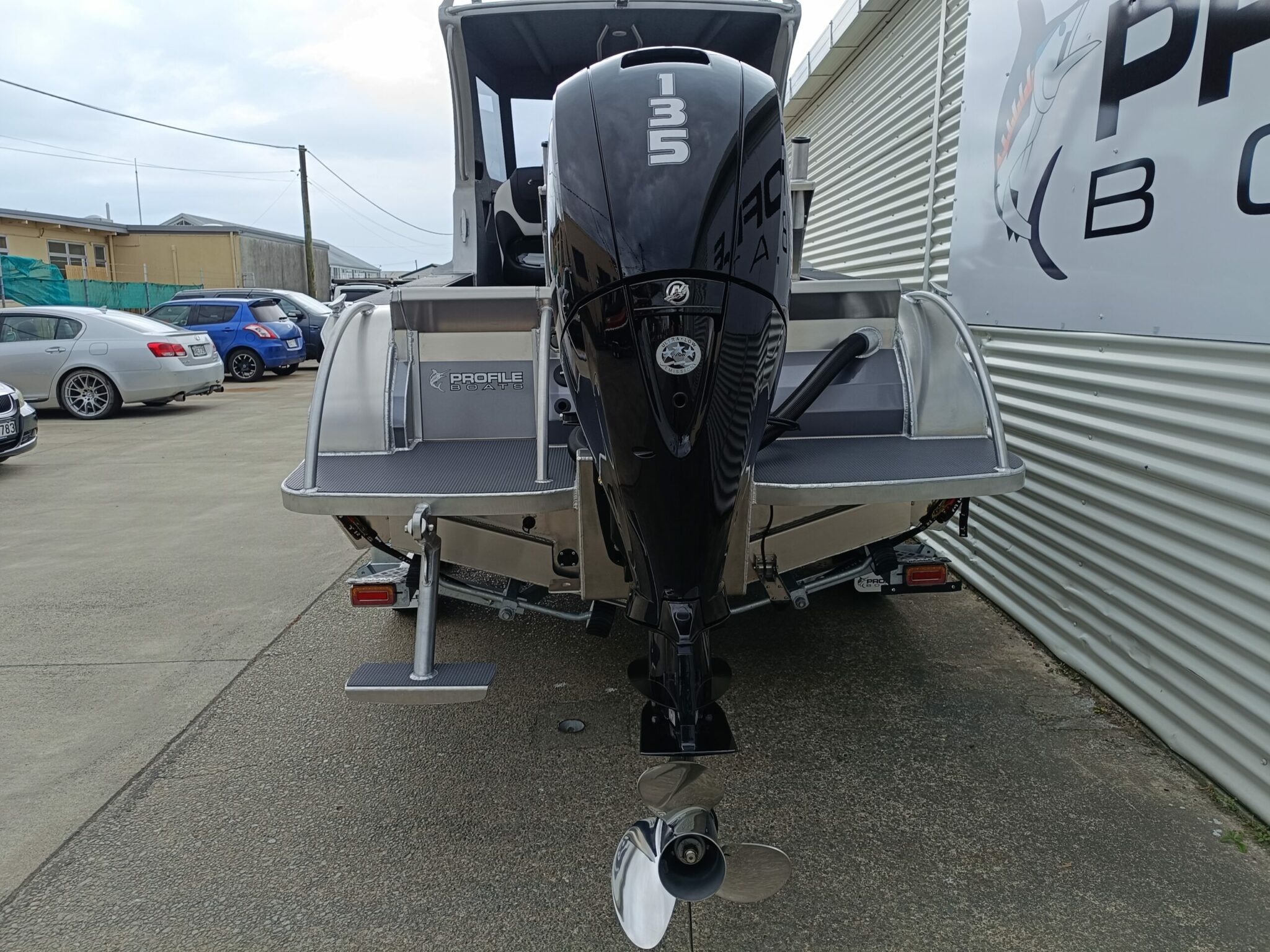 Profile Boats 585H Sport Mercury 135XL