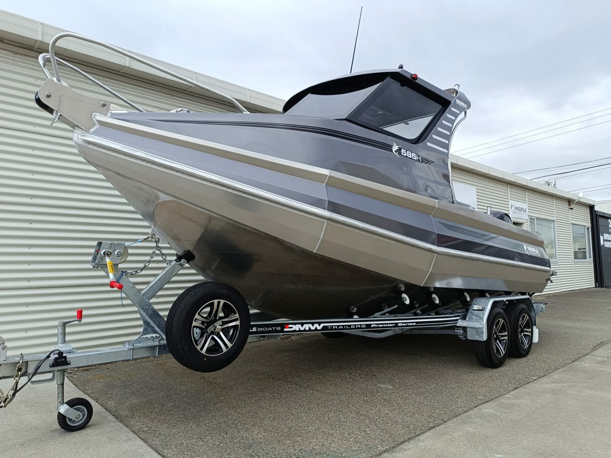 Profile Boats 585H Sport Mercury 135XL