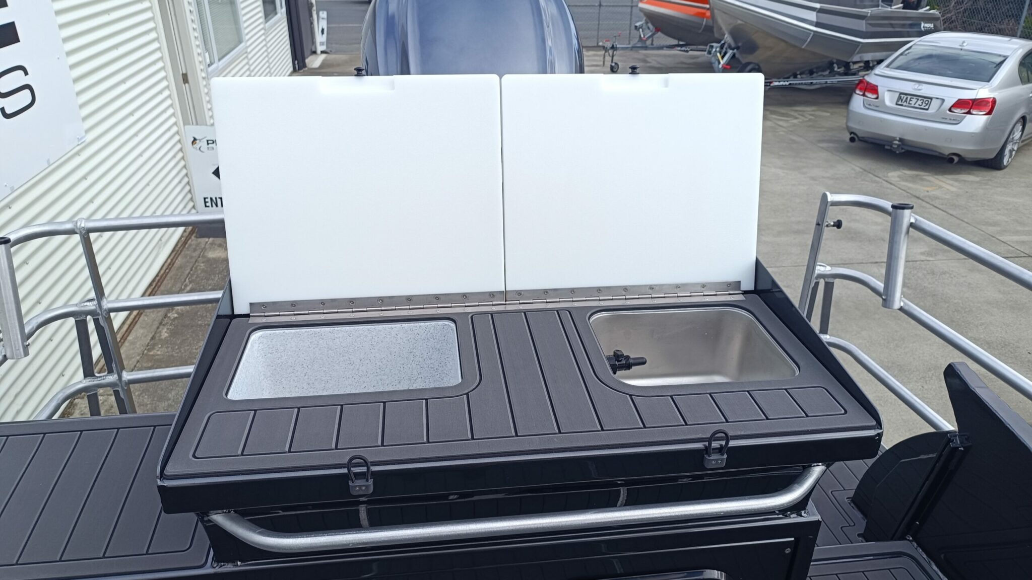 Profile Boats 835HW Yamaha F450 Helm Master EX