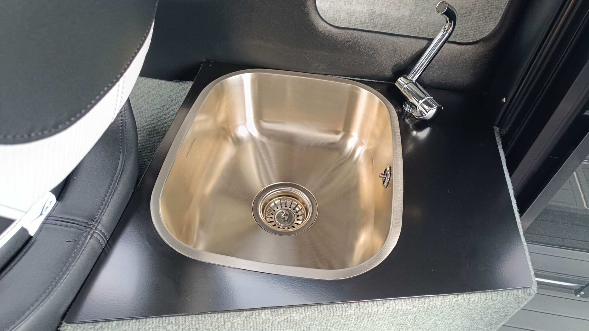 Profile Boats 835HW Yamaha F450 Helm Master EX
