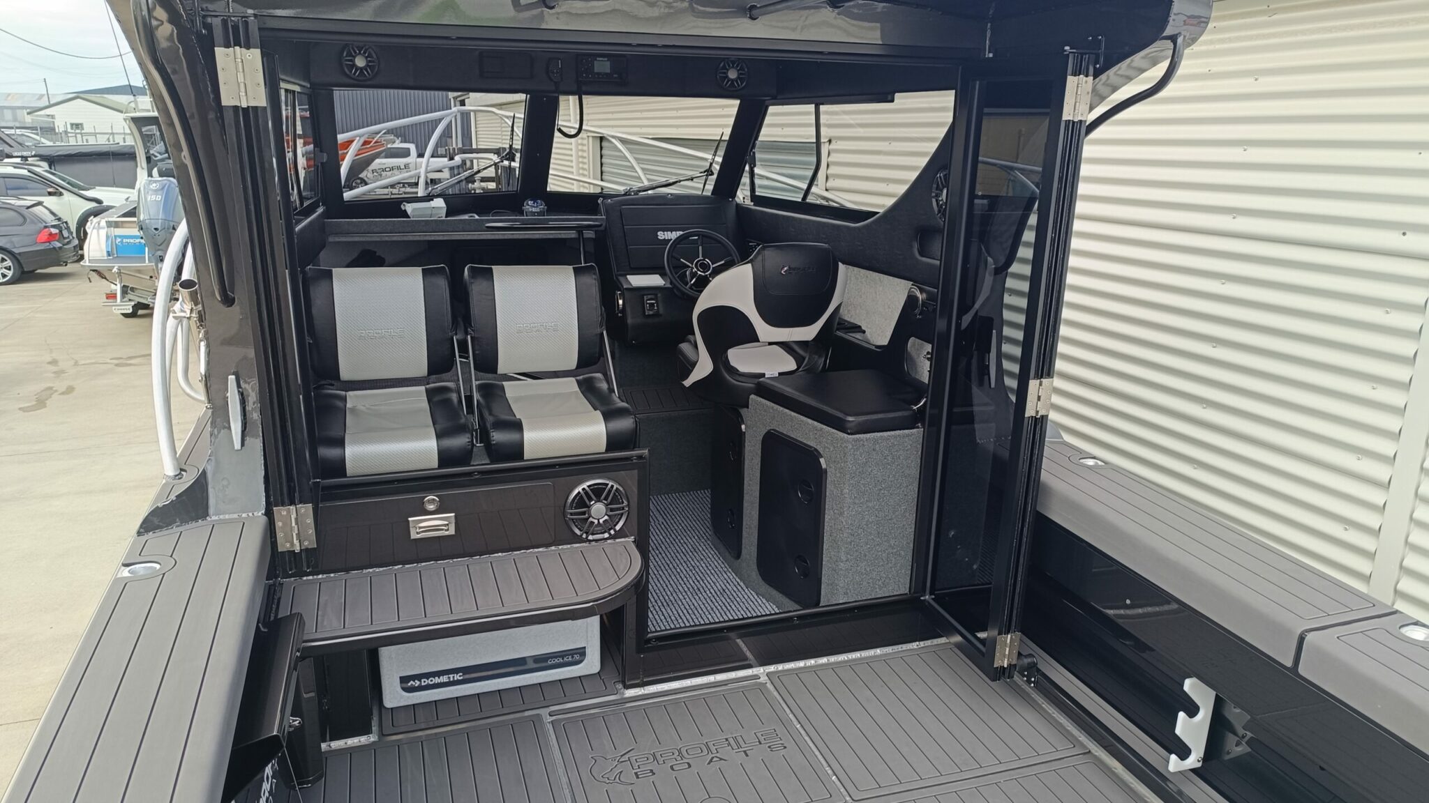 Profile Boats 835HW Yamaha F450 Helm Master EX