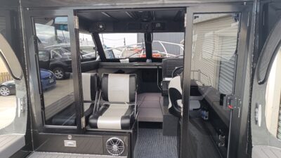 Profile Boats 835HW