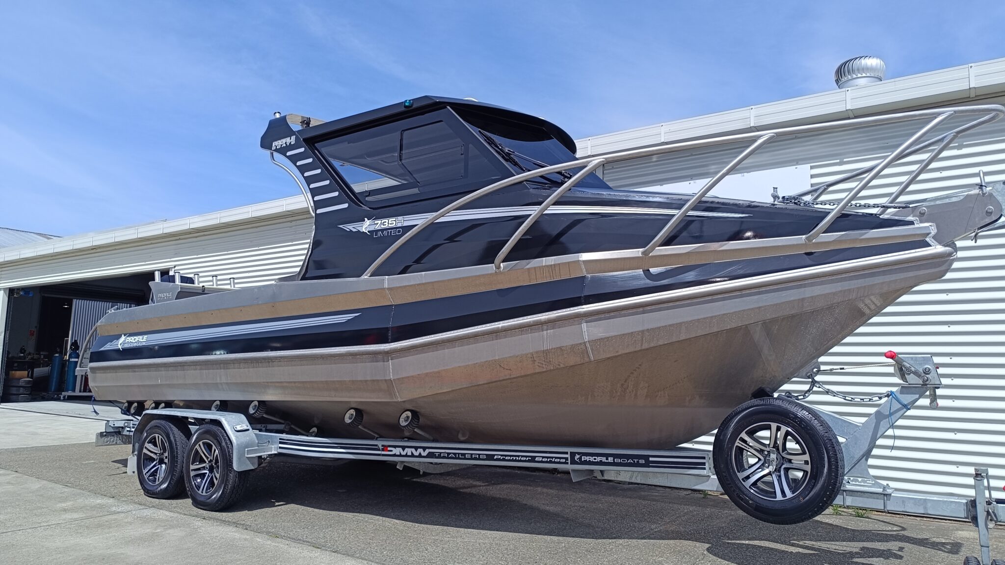Profile Boats 735H Limited (2022) Mercury 250 V8
