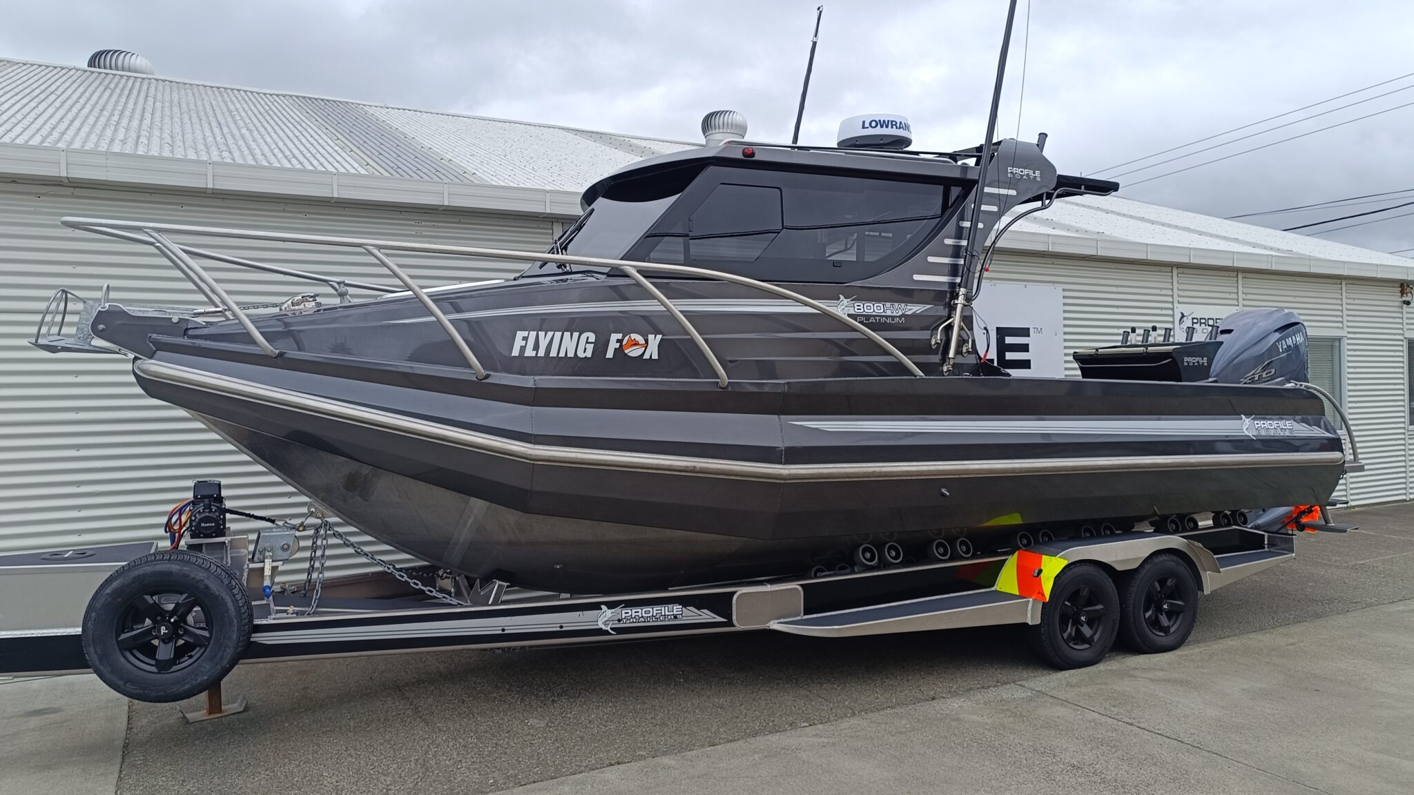 Profile Boats 800HW Platinum F425 (2021)