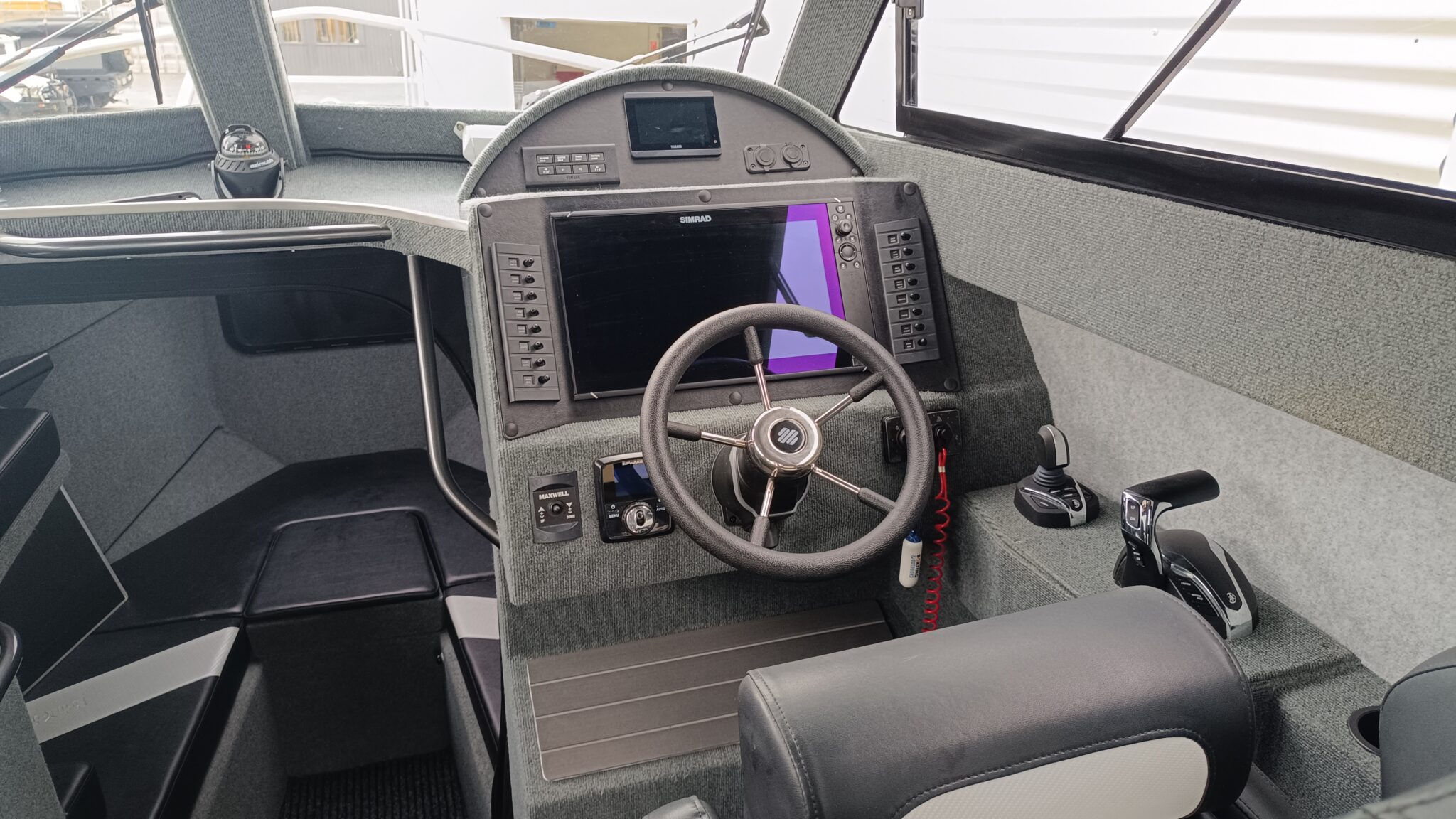 Profile Boats 800HW Platinum F425 (2021)