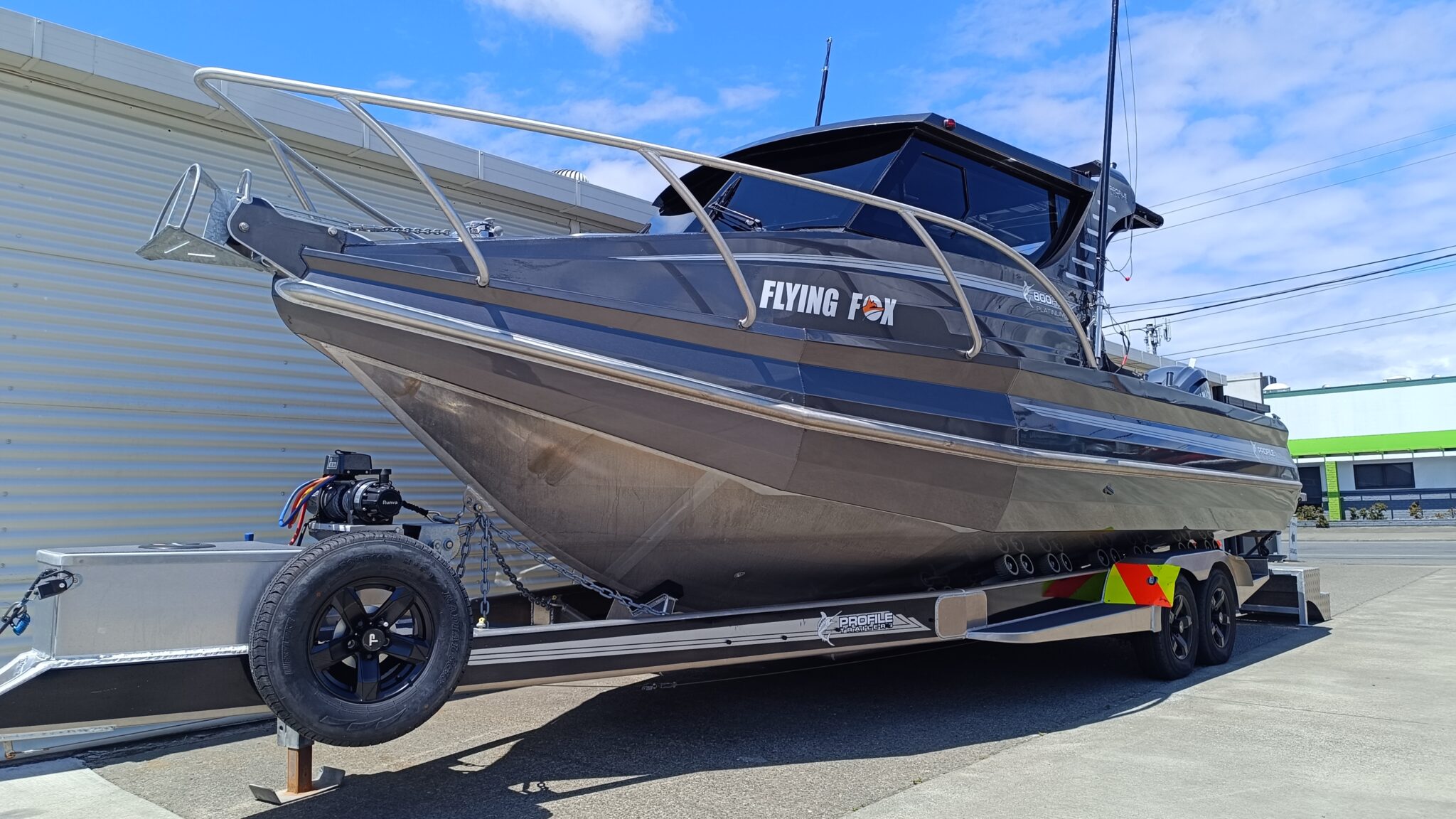 Profile Boats 800HW Platinum F425 (2021)