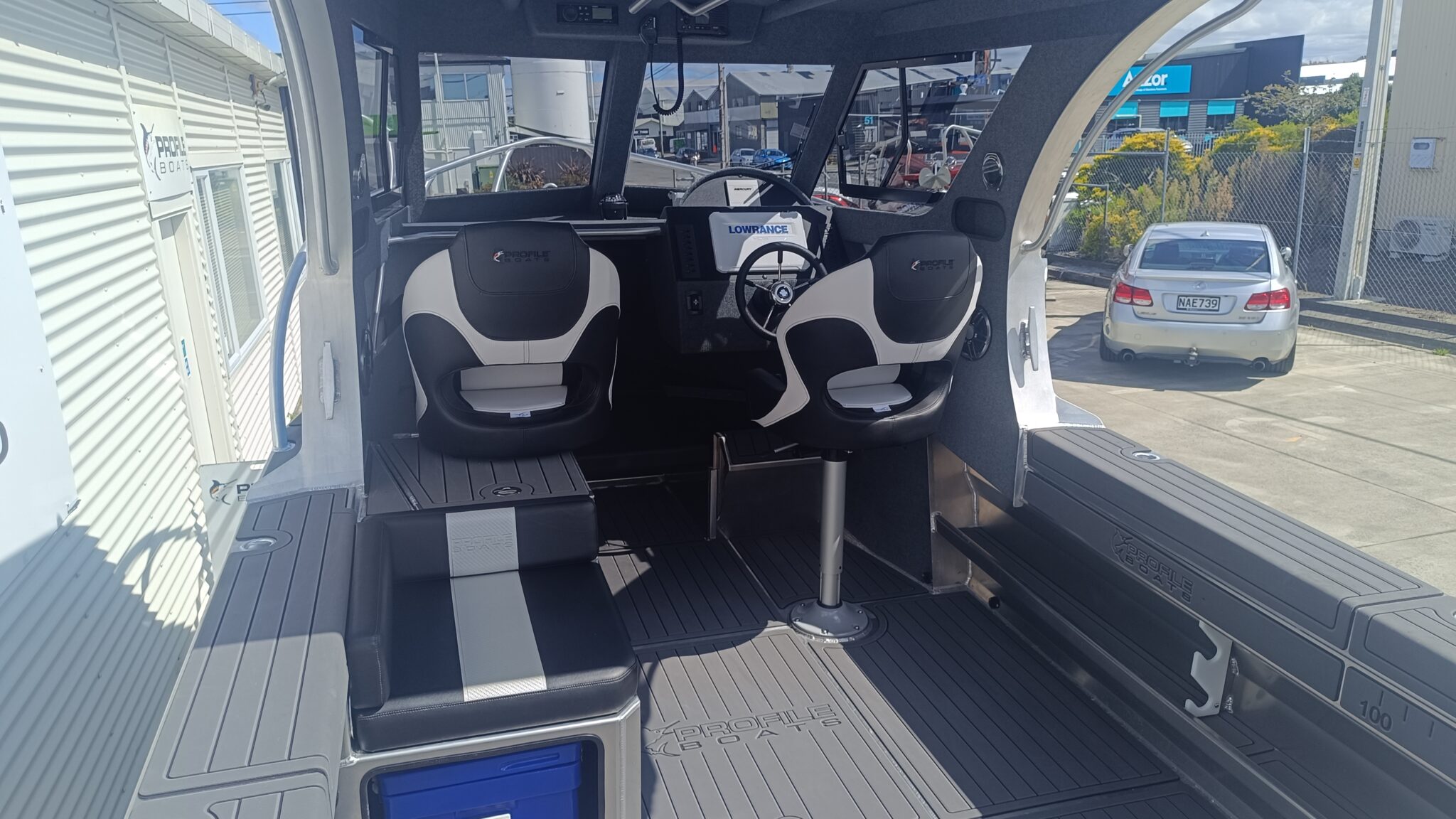 Profile Boats 635H Limited Mercury 225DTS