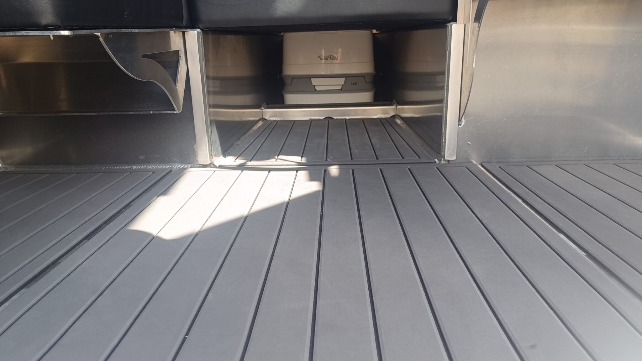 Profile Boats 635H Limited Mercury 225DTS