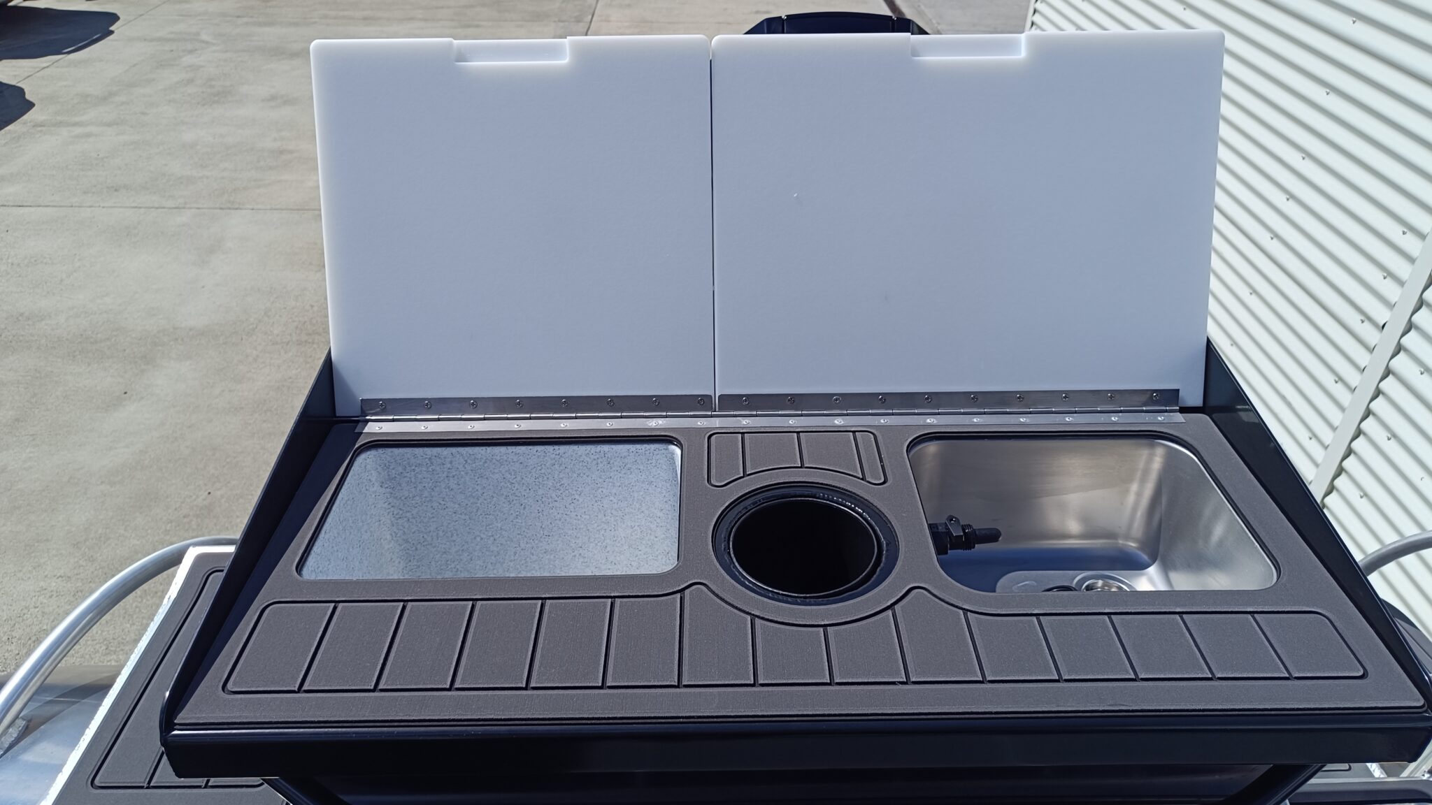 Profile Boats 635H Limited Mercury 225DTS
