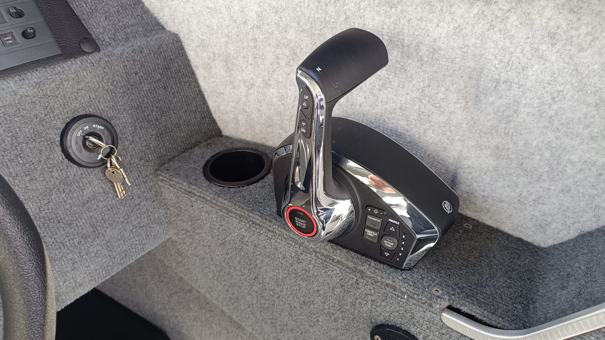 Profile Boats 635H Limited Mercury 225DTS