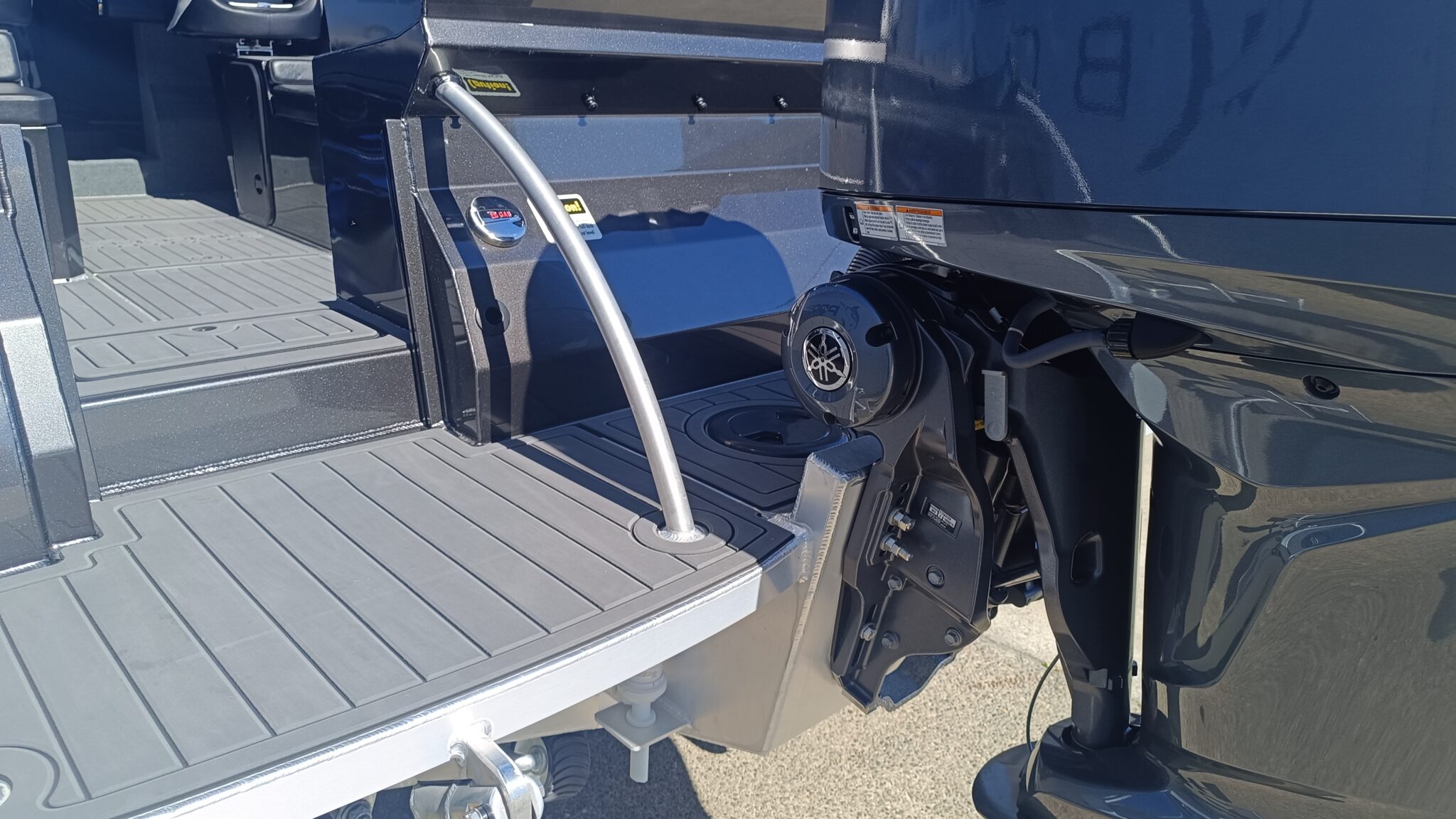 Profile Boats 735H Platinum Yamaha F250XSB
