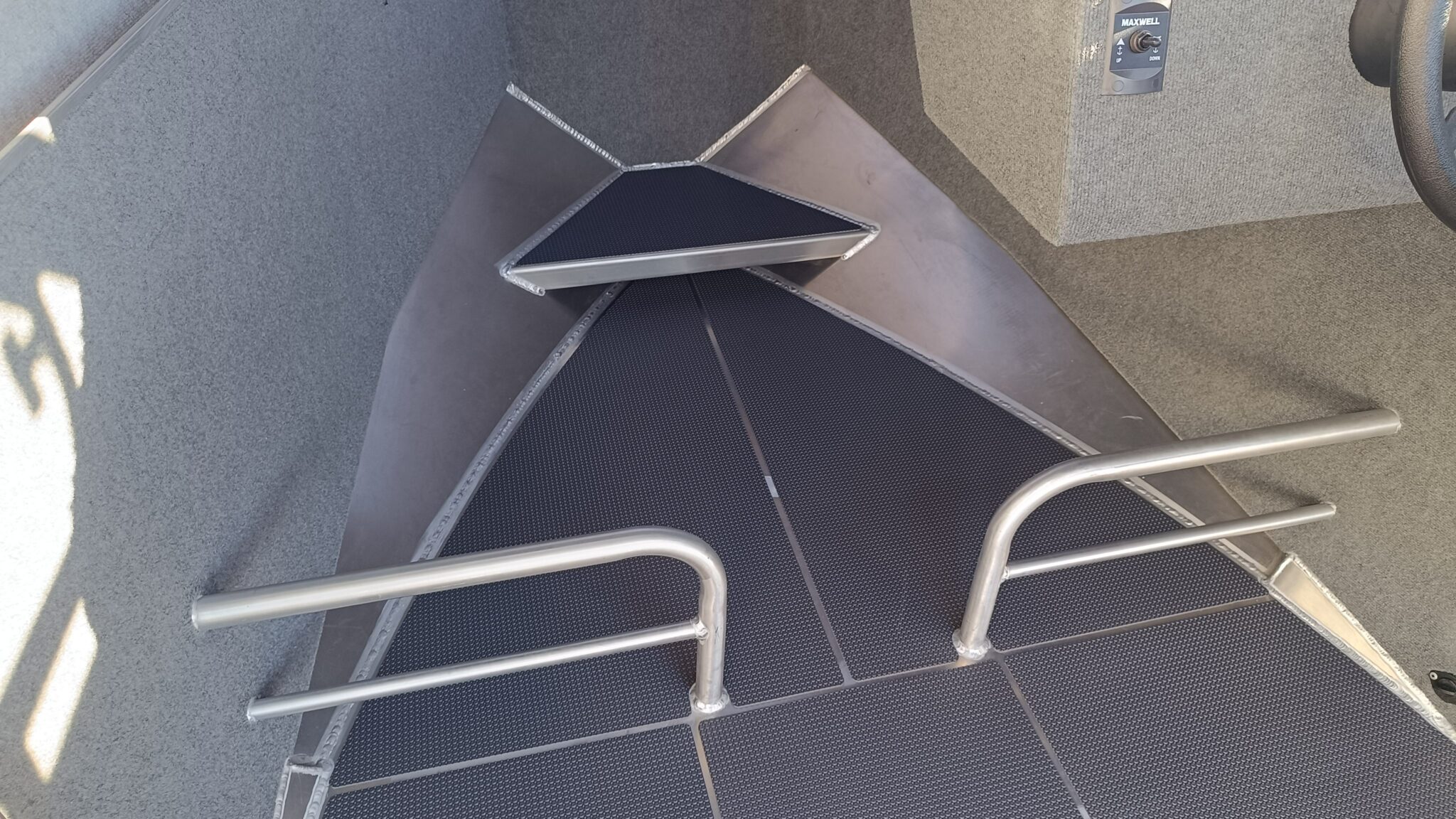 Profile Boats 585H Sport Mercury 135XL