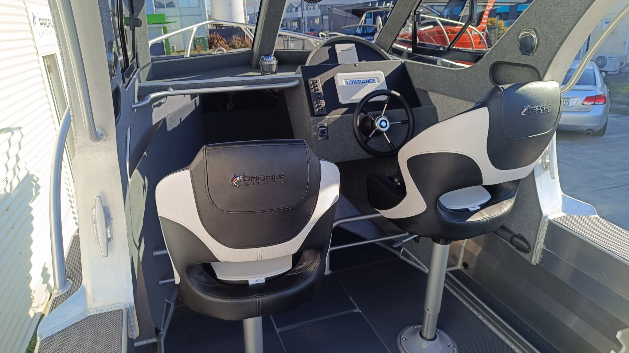 Profile Boats 585H Sport Mercury 135XL