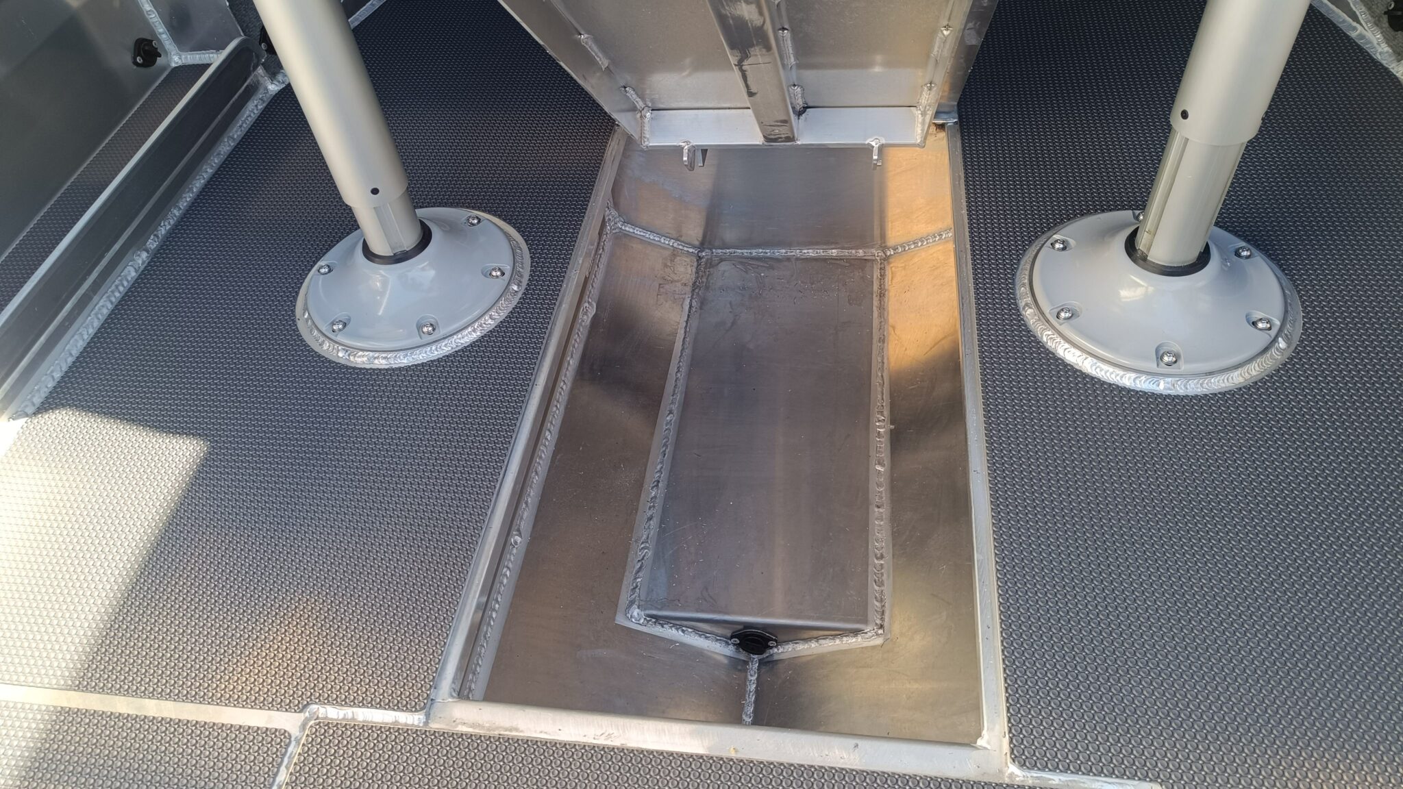 Profile Boats 585H Sport Mercury 135XL