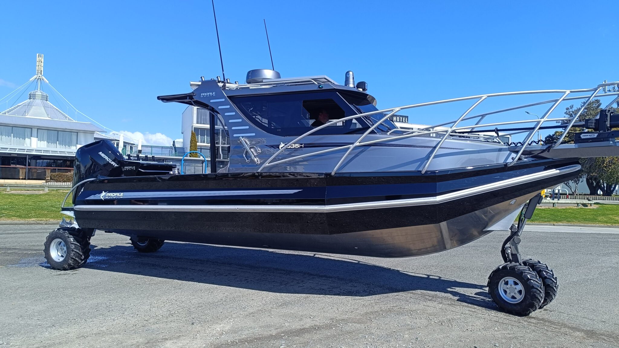 Profile Boats Amphibious