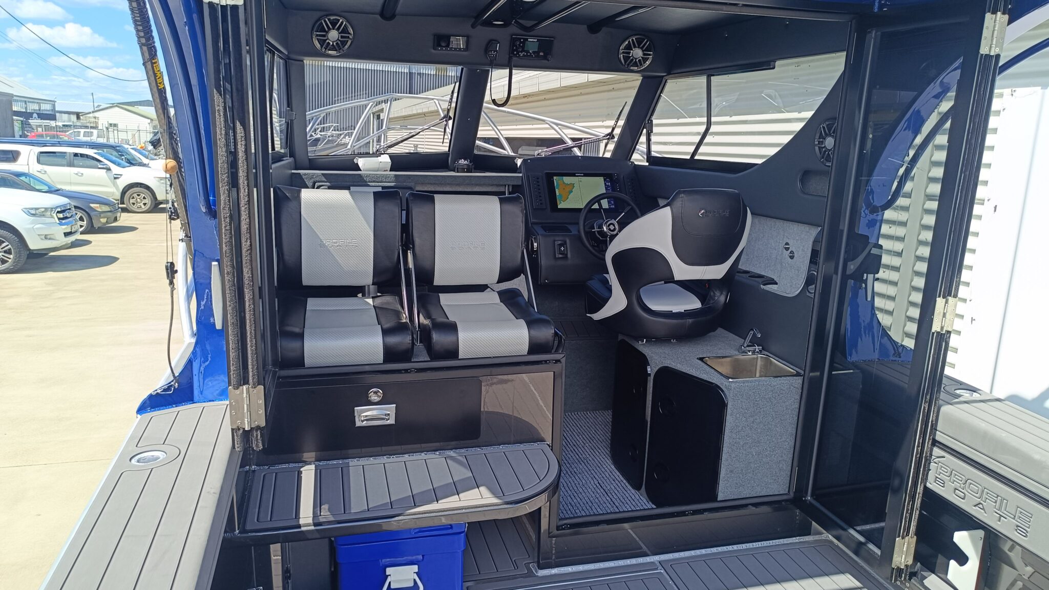 Profile Boats 785H Platinum Yam F350 Helm Master EX