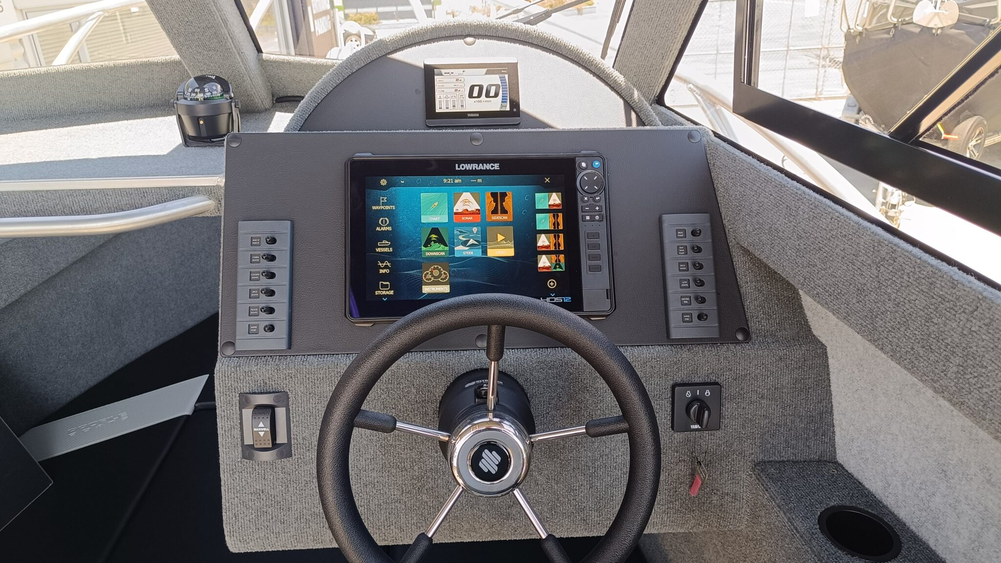 Profile Boats 635H Limited Yamaha F200XD