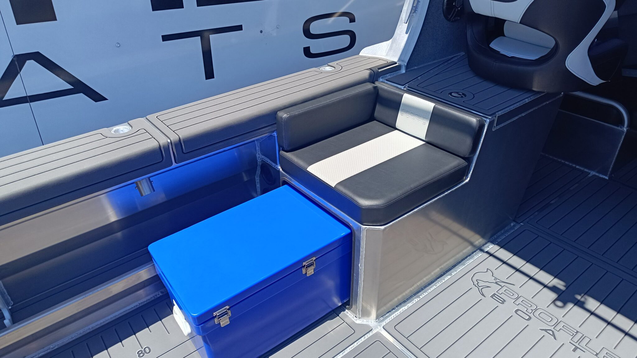 Profile Boats 635H Limited Yamaha F200XD