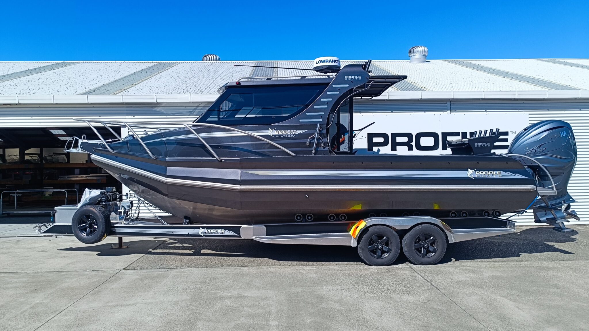 Profile Boats 800HW Platinum F425 (2021)