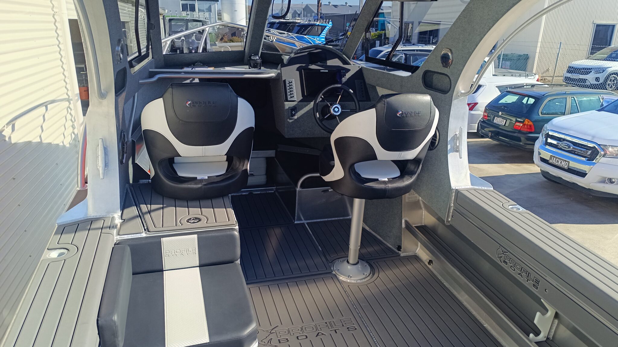Profile Boats 635H Limited Yamaha F200XD