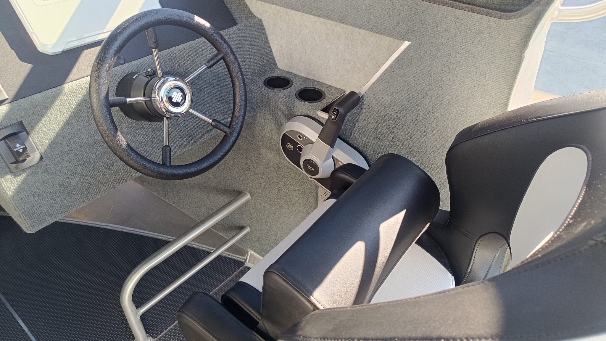 Profile Boats 585H Sport Mercury 150XL