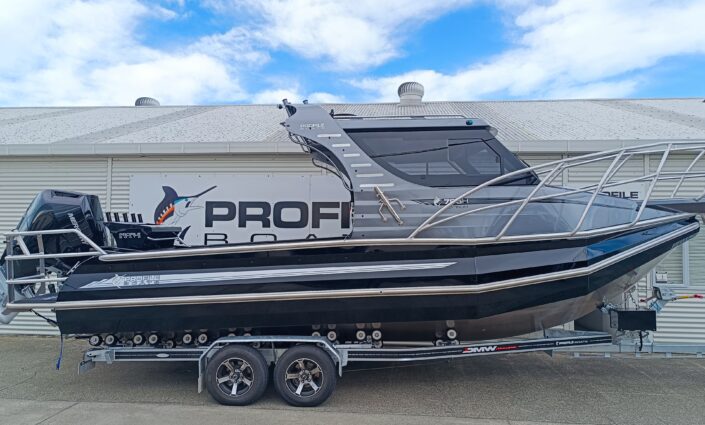 Profile Boats 785H Platinum Mercury 425 V10