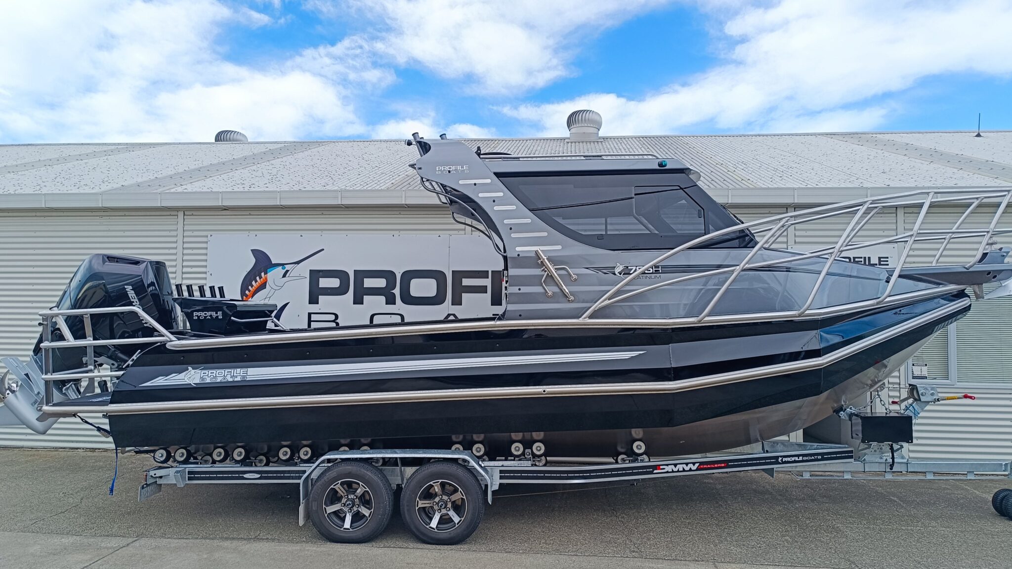 Profile Boats 785H Platinum Mercury 425 V10