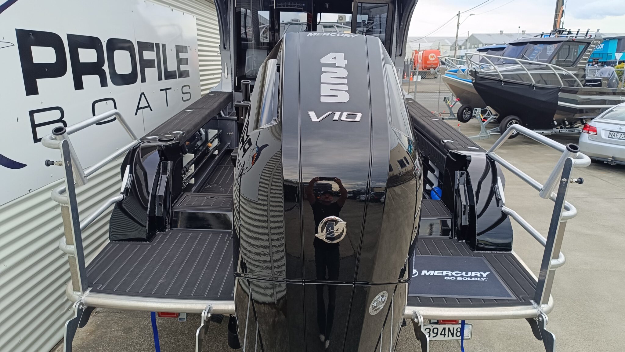 Profile Boats 785H Platinum Mercury 425 V10