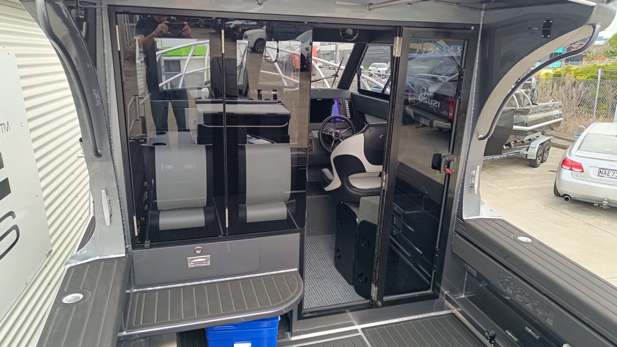 Profile Boats 785H Platinum Mercury 425 V10