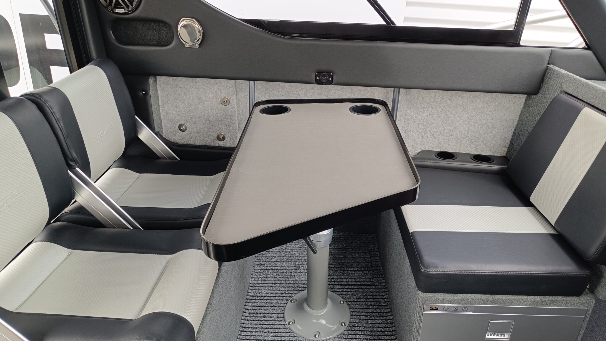 Profile Boats 785H Platinum Mercury 425 V10
