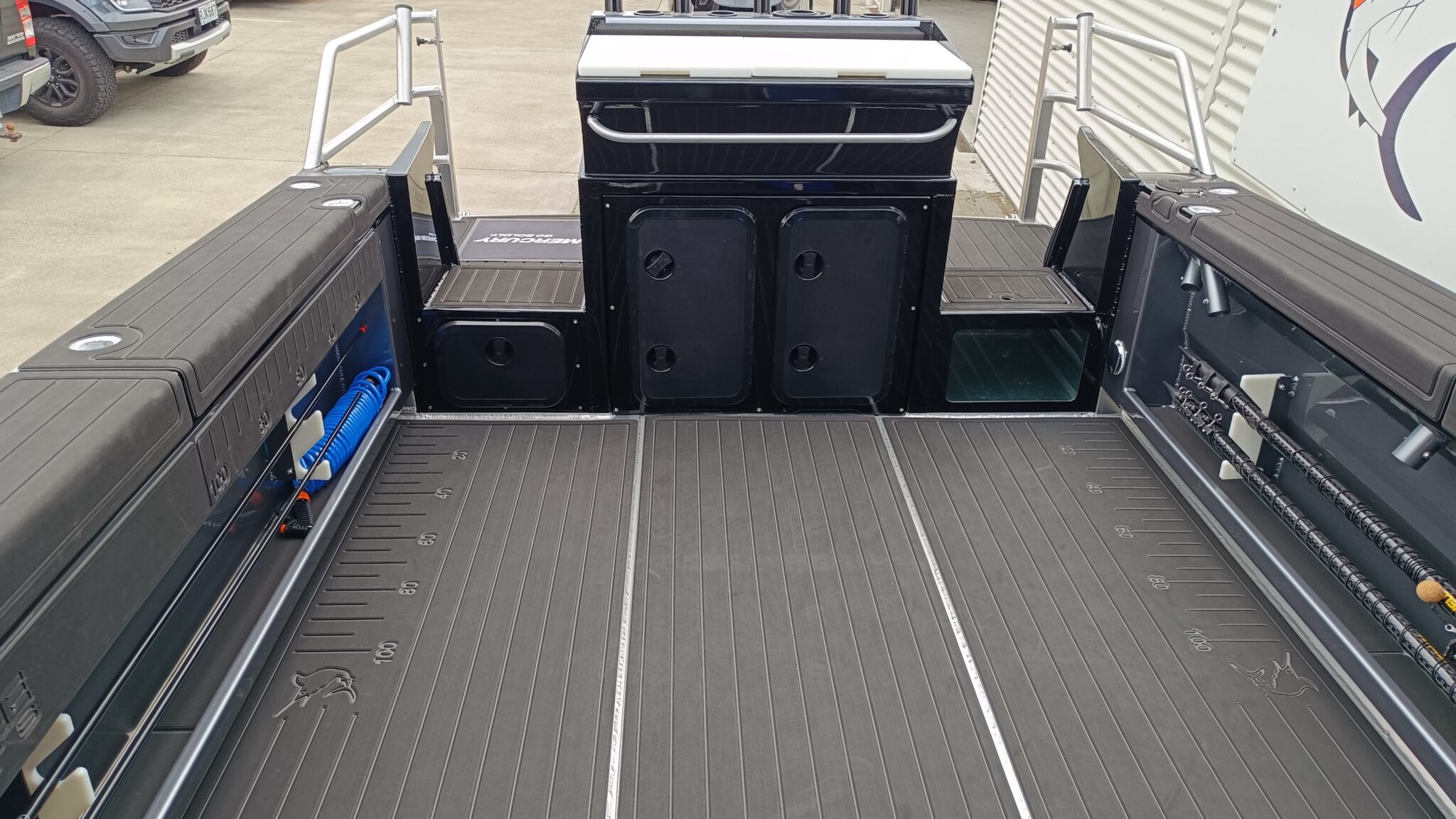 Profile Boats 785H Platinum Mercury 425 V10