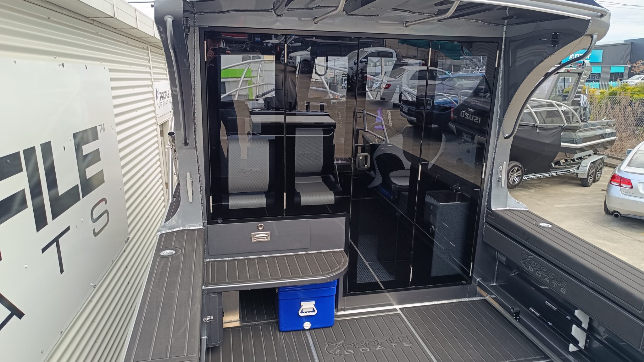 Profile Boats 785H Platinum Mercury 425 V10