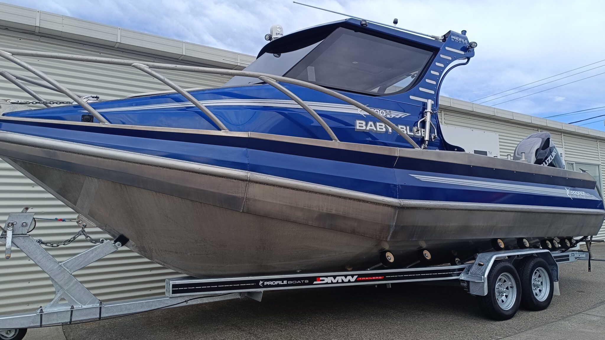 Profile Boats 700H (2015) Suzuki 325hp