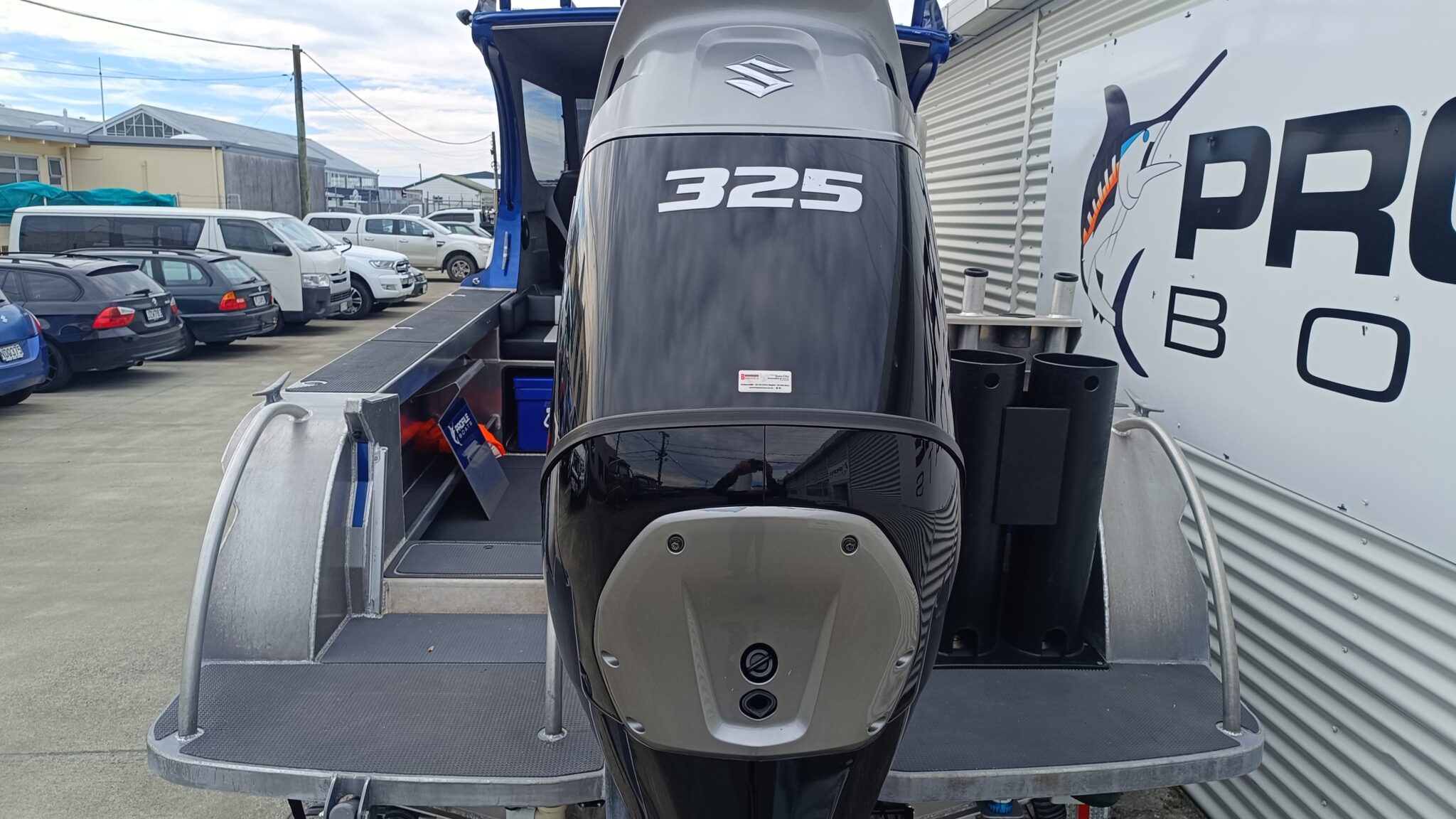 Profile Boats 700H (2015) Suzuki 325hp