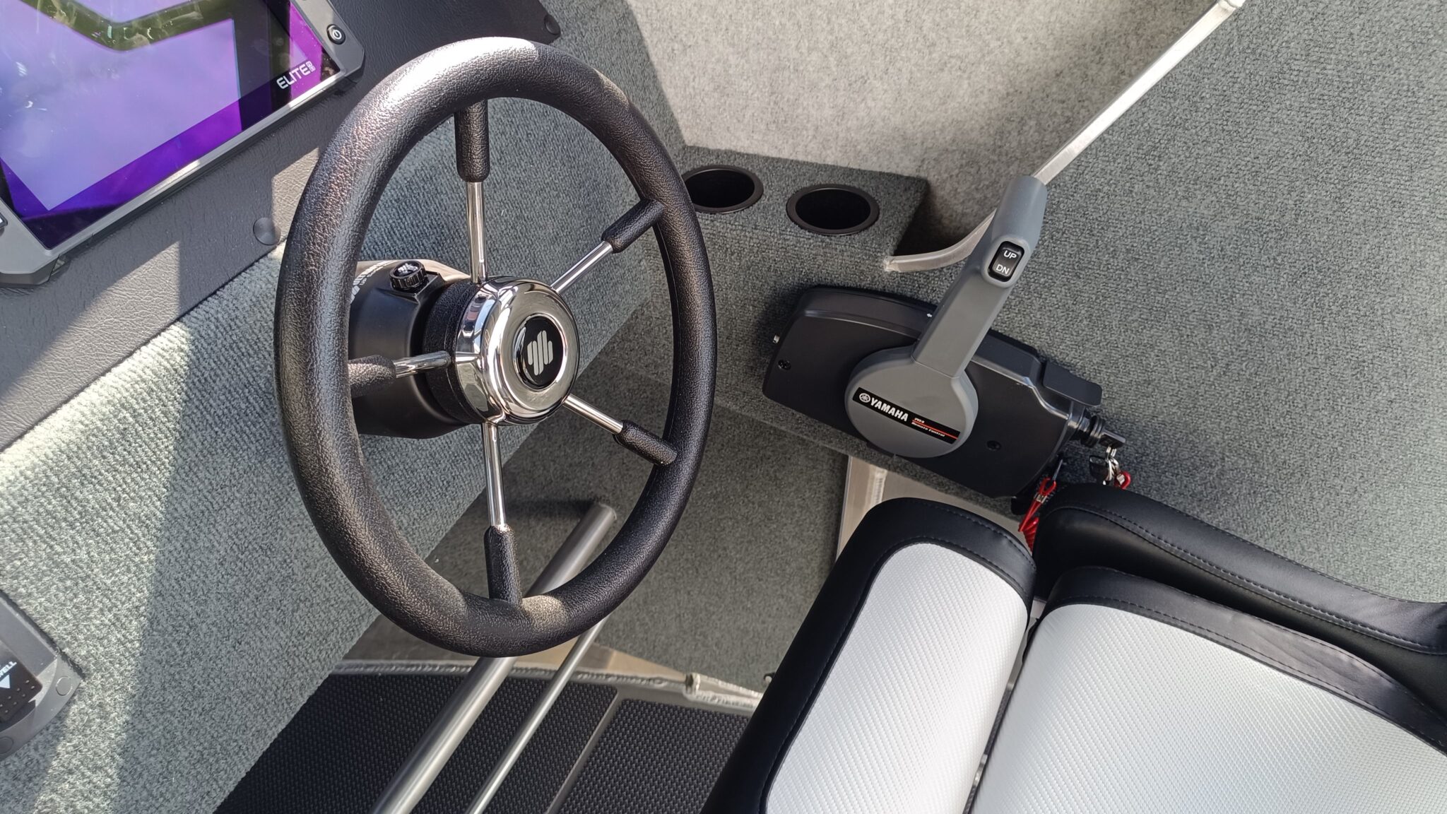 Profile Boats 585H Sport Yamaha F150