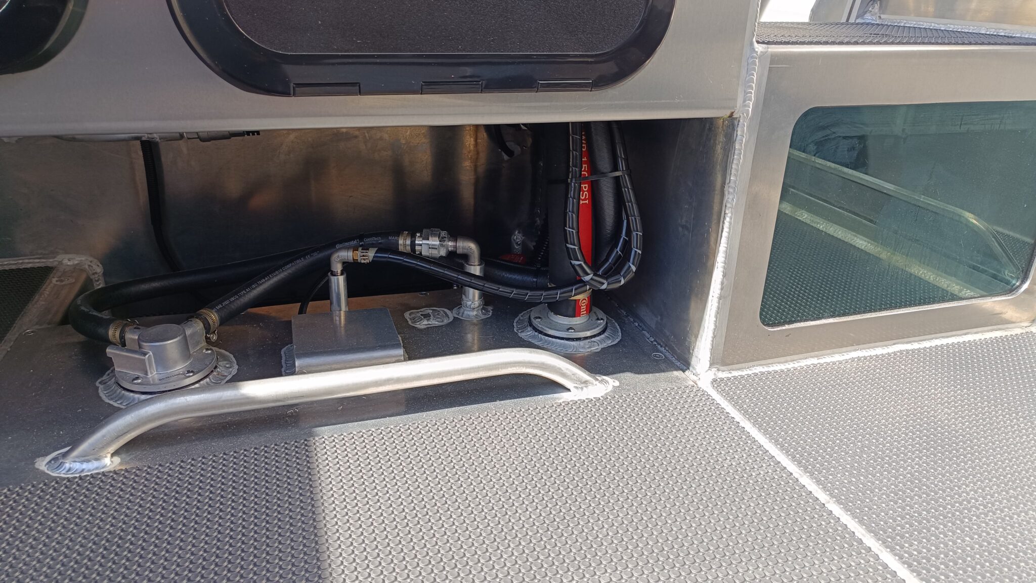 Profile Boats 585H Sport Yamaha F150