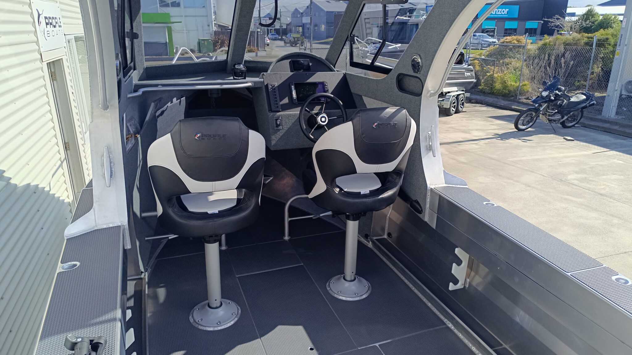 Profile Boats 585H Sport Yamaha F150