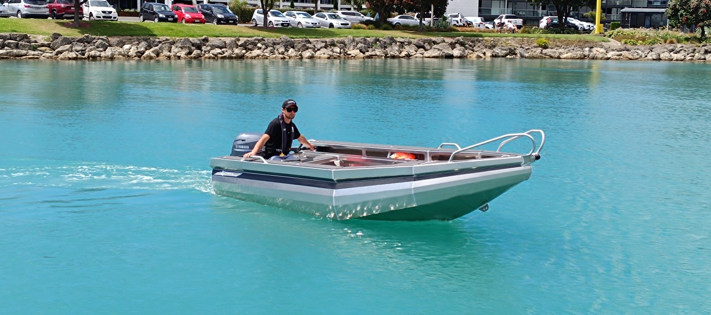 Profile Boats 1410D Dive